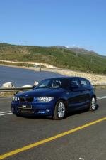 BMW 130i M Sport Package 5-Door 2005 года (UK)